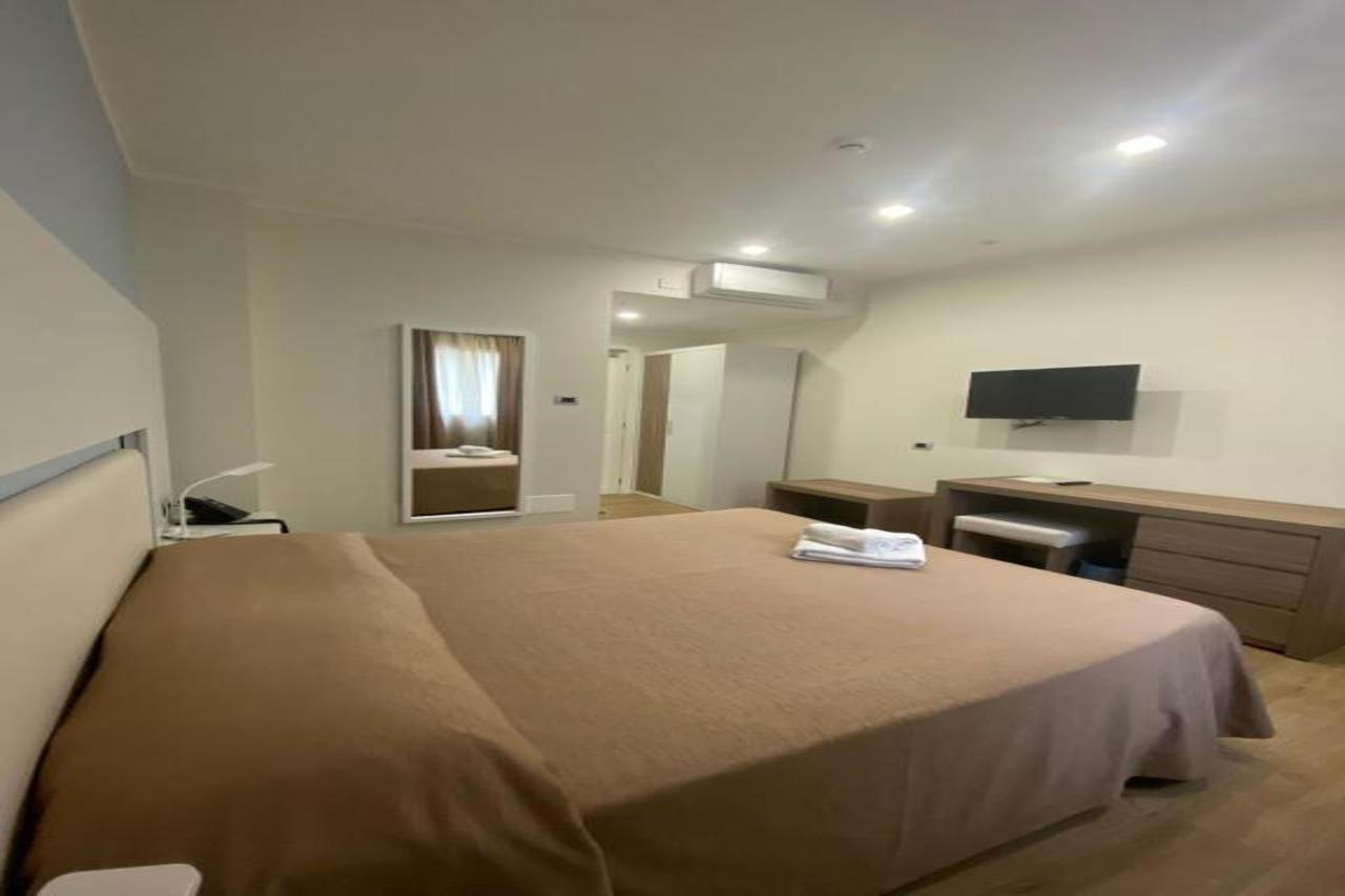 La Porta Del Sole Hotel & Village 圣费尔迪南多 外观 照片